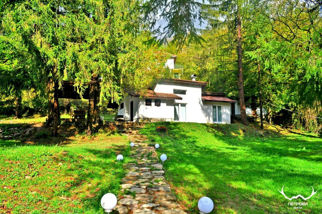 Пе́Трови Вили Ribarica Exterior photo